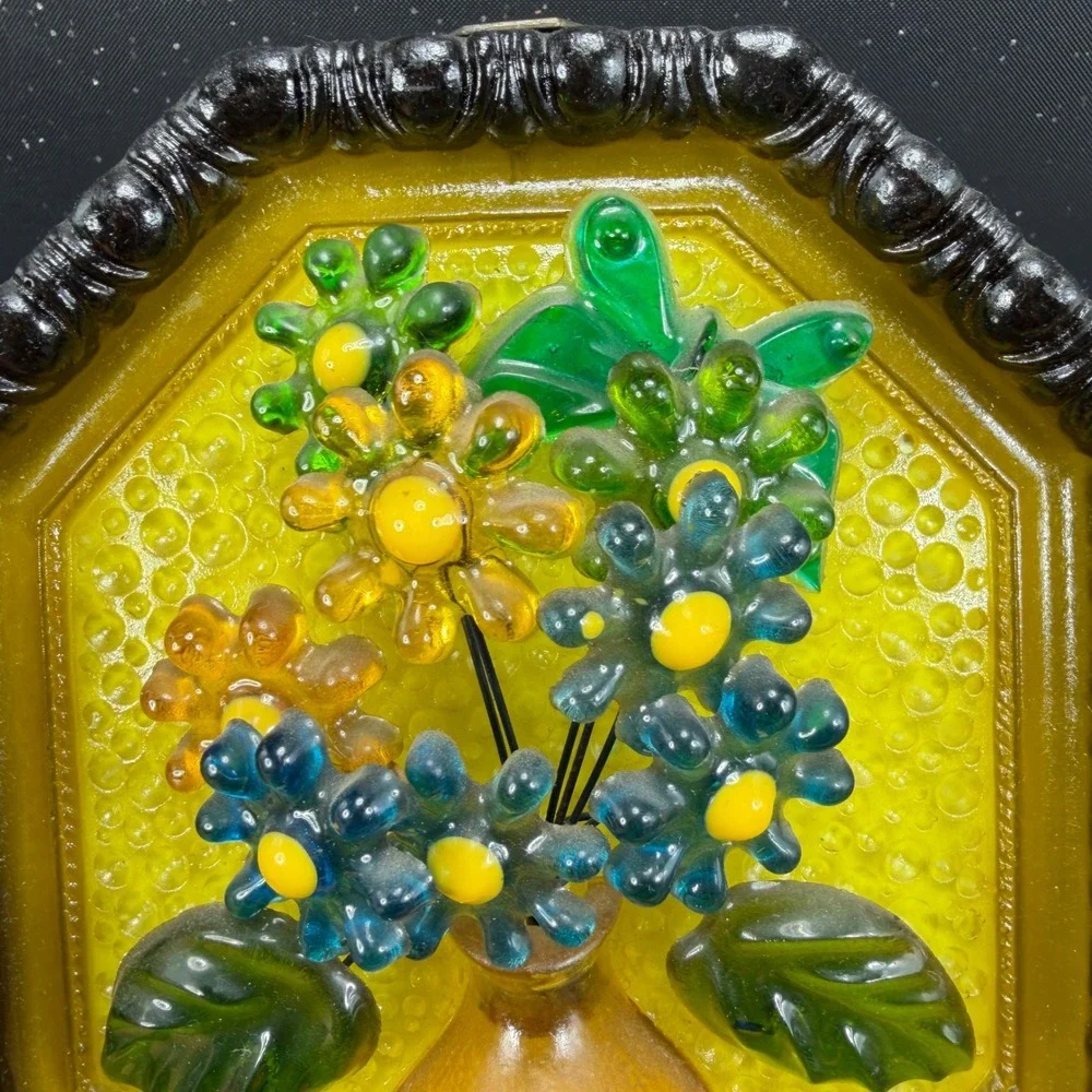 Vintage 3D Resin Floral Vase Wall Art Plaque Octagon Frame Yellow Blue 8x7 VTG